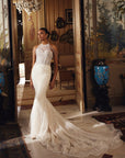 Fit and Flair Brautkleid mit Perlenspitze von Demetrios