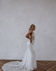 Fit and Flair Brautkleid aus Spitze von Made with Love