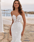 Meerjungfrau Brautkleid mit floraler Stickereispitze, von Dion Enzoani Love