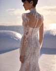 Meerjungfrau-Brautkleid aus Chantilly-Spitze mit floralen Details von Milla Nova