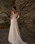 A-Linien-Brautkleid aus Satin mit Wasserfallausschnitt von Milla Nova