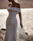 Meerjungfrau-Brautkleid mit drapierten Off-Shoulder-Ärmeln von Milla Nova