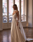 Brautkleid mit Spaghettiträger von Milla Nova