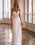 Brautkleid mit Spaghettiträger von Milla Nova