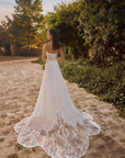 A-Linie Brautkleid mit Spitzenkorsett von Alberto Palatchi