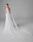Meerjungfrau Brautkleid mit zwei abnehmbare Schleppen in Schulterlänge, von Pronovias