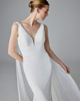 Meerjungfrau Brautkleid mit zwei abnehmbare Schleppen in Schulterlänge, von Pronovias