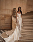 Fit and Flair Brautkleid mit ein Schlitz aus Chantilly-Spitzenunterrock von Milla Nova