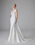 Fit and Flair Brautkleid mit eine Schleife am Rücken, von Pronovias