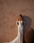 Fit and Flair Brautkleid mit Ärmel von Milla Nova