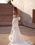Fit and Flair Brautkleid mit Ärmel von Milla Nova