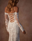 Fit and Flair Brautkleid mit Ärmel von Milla Nova