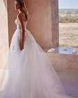 A-Linie Brautkleid mit Schlitz von Milla Nova