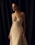 Fit and Flair Brautkleid, mit glitzerndem Tüll von Luce Sposa