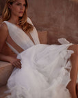 A-Linie Brautkleid mit V-Ausschnitt von Milla Nova