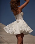 Kurzes Brautkleid von Milla Nova