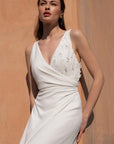 Brautkleid mit Blattstickerei und V-Ausschnitt von Marylise