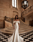 Fit and Flair Brautkleid mit drapiertem Schleifen-Ausschnitt, von Milla Nova
