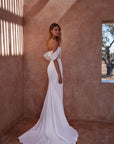 Fit and Flair Brautkleid mit Schlitz von Milla Nova