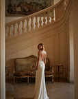 Fit and Flair Brautkleid mit Tiefe Rückschnitt und verziert mit Perlen, Milla Nova