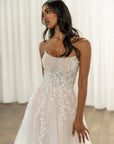 A-Linie Brautkleid von Madi Lane