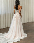 A-Linie Brautkleid von Madi Lane