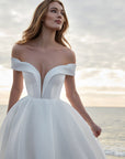 Princess Brautkleid mit Off-Shoulder-Ausschnitt, von Nicole