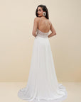 Brautkleid mit Neckholder-Ausschnitt mit Spaghettiträger von Rembo Styling