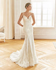 Fit and Flair Brautkleid von St Patrick