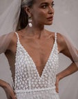 A-Linie Brautkleid mit V-Ausschitt von Made with Love