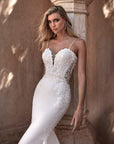 Fit and Flair Brautkleid von Pronovias