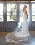 Fit and Flair Brautkleid von Nicole