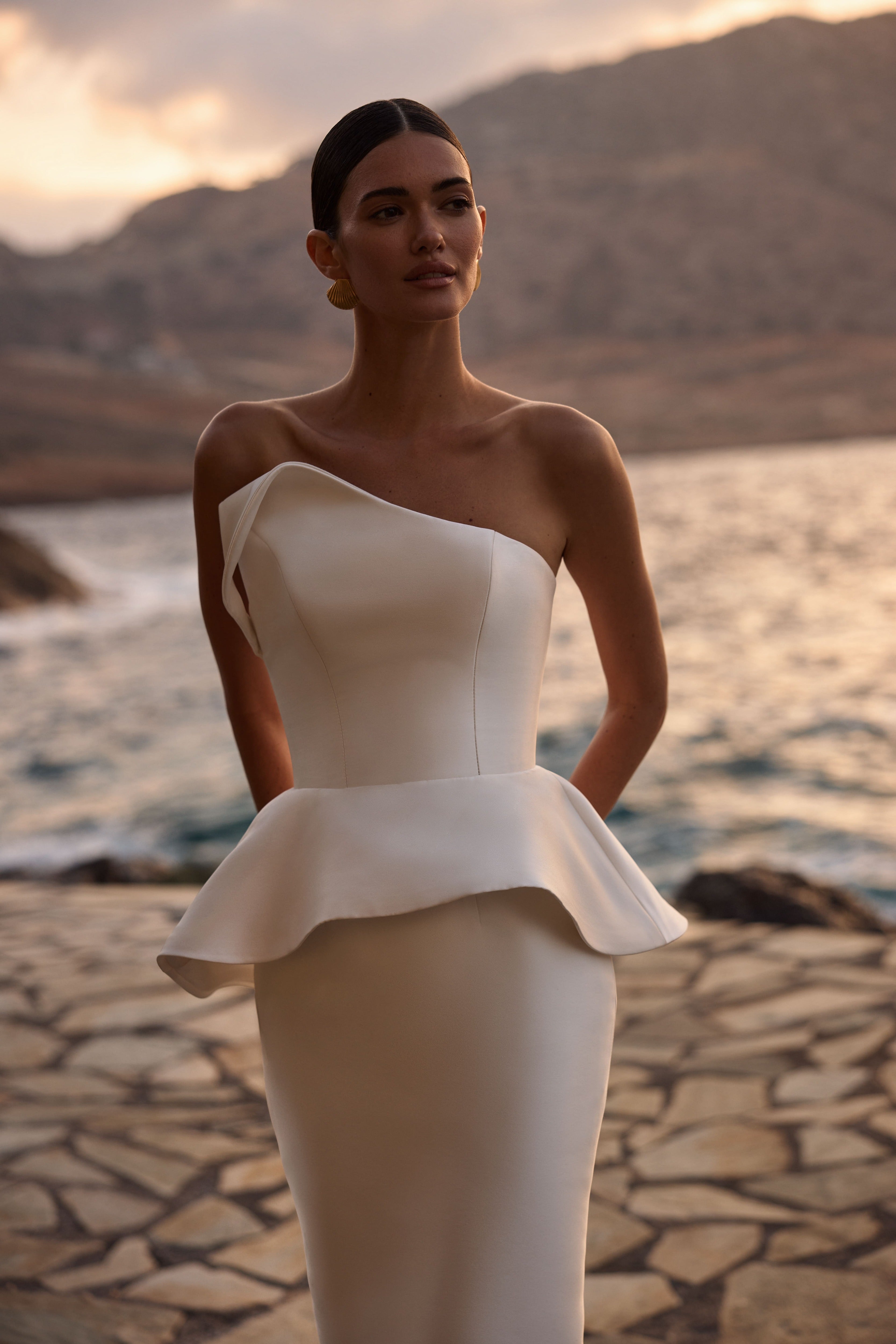 One-Shoulder-Brautkorsett-Top aus Mikado von Milla Nova