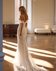 Brautkleid aus Spitze von Milla Nova 