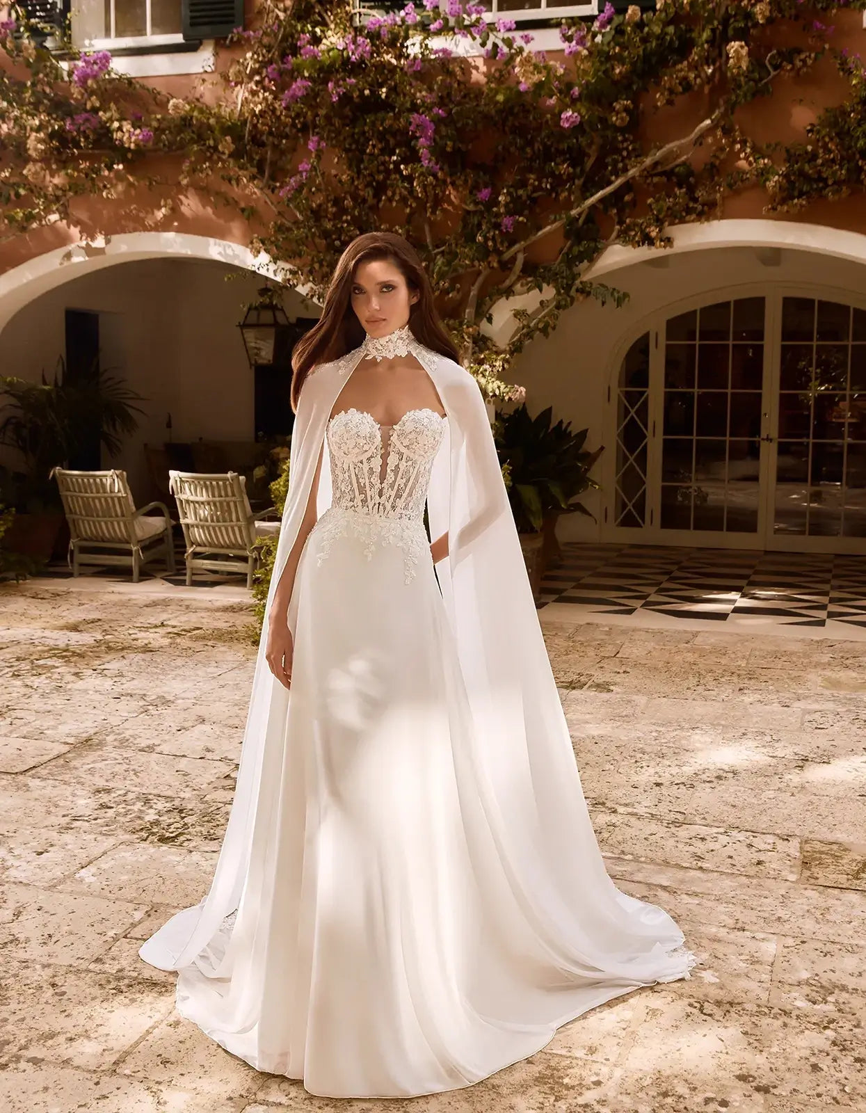 A-Linie Brautkleid mit Korsett-Oberteil von Alberto Palatchi 