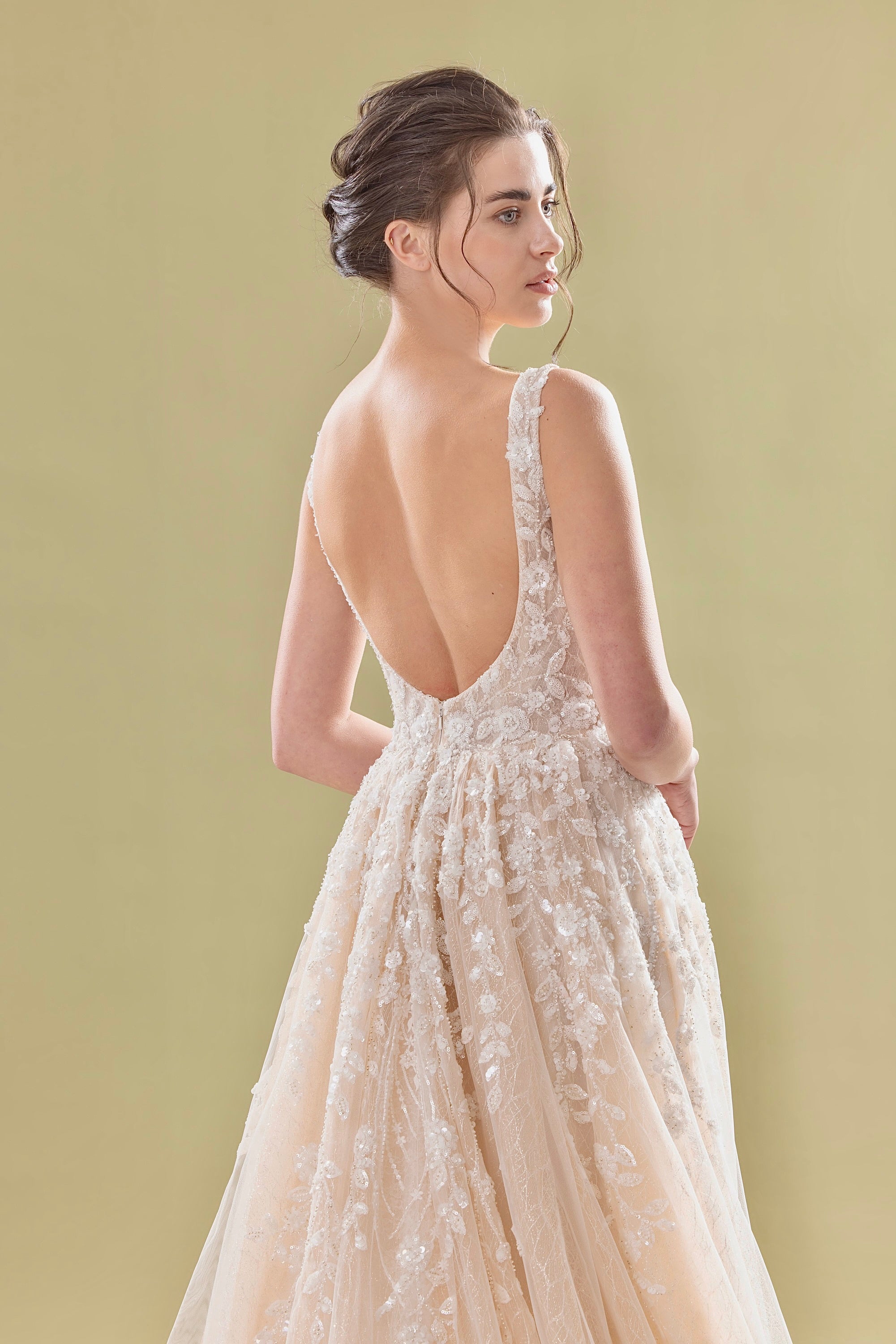 Brautkleid mit Quadratische Ausschnitt von Teresa Atelier 