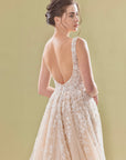 Brautkleid mit Quadratische Ausschnitt von Teresa Atelier 
