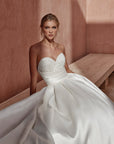 Luise Pronovias