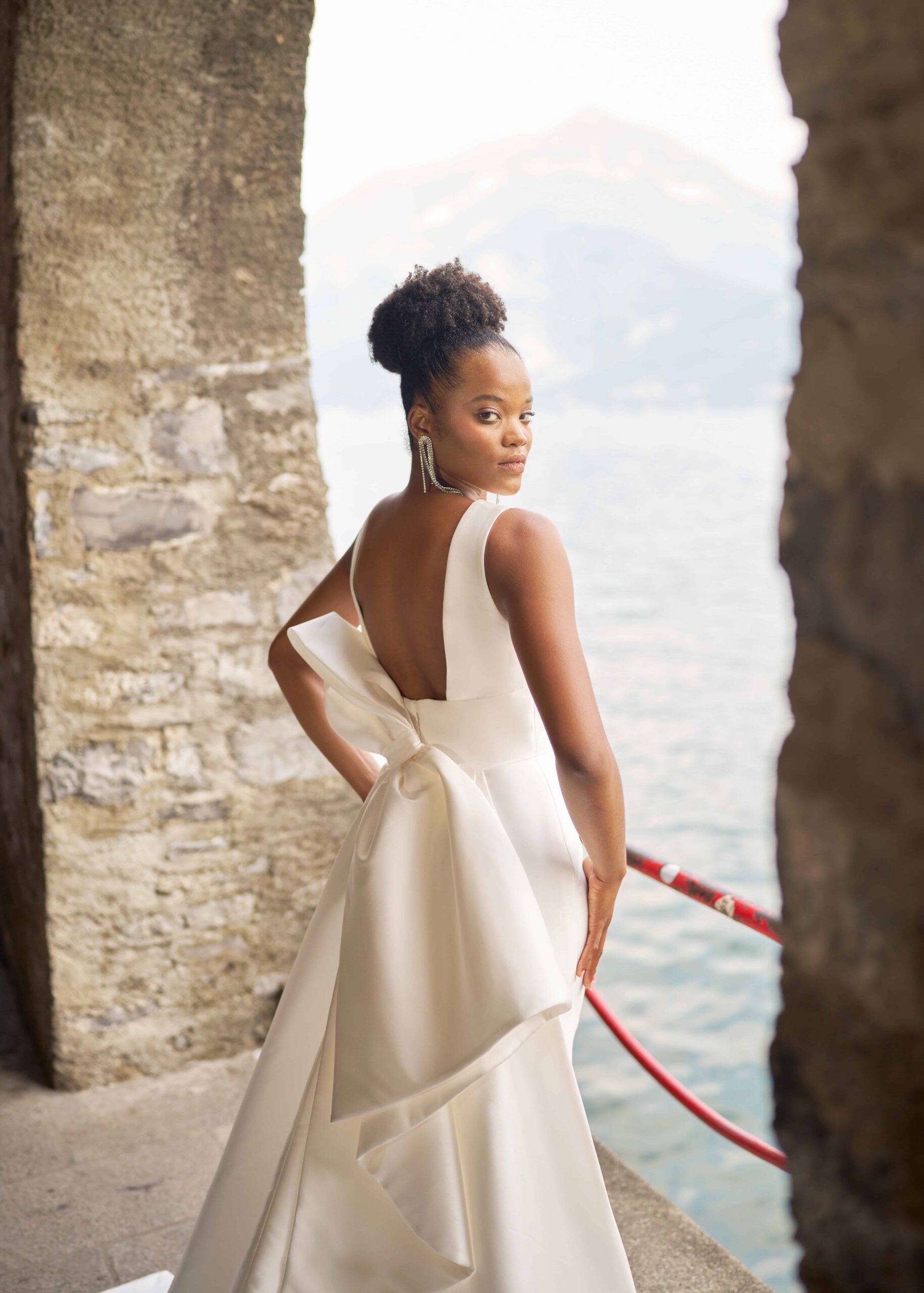 Brautkleid mit eine große Schleife hinten von Libelle 