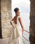 Brautkleid mit eine große Schleife hinten von Libelle 