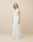 Brautkleid mit Blattstickerei und V-Ausschnitt von Marylise 
