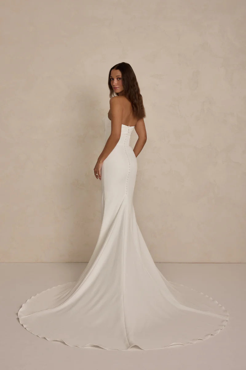 Clean Brautkleid 
