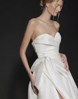 Downtown / Jadeau Vera Wang